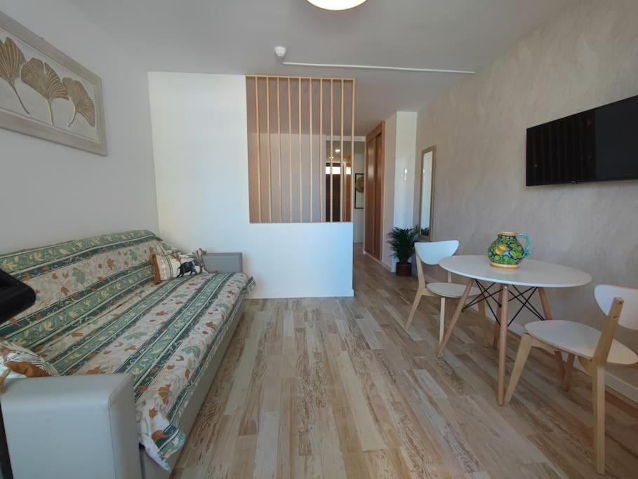 3Min Walk Playa Del Ingles Apartment San Bartolomé エクステリア 写真